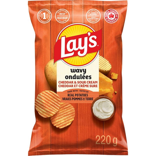 Lay's Wavy Cheddar & Sour Cream Potato Chips, 220 g