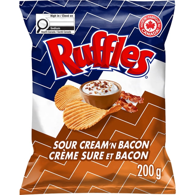 Ruffles Sour Cream & Bacon Potato Chips, 200 g